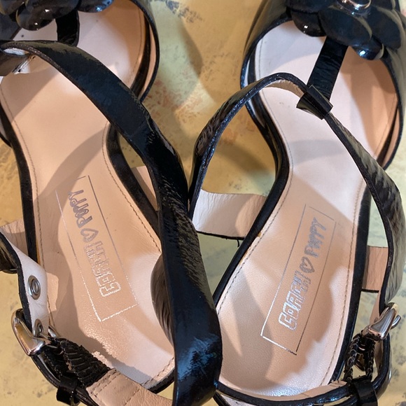 COPY - Beautiful strappy COACH sandals 3.5 inches EUC - Picture 3 of 4